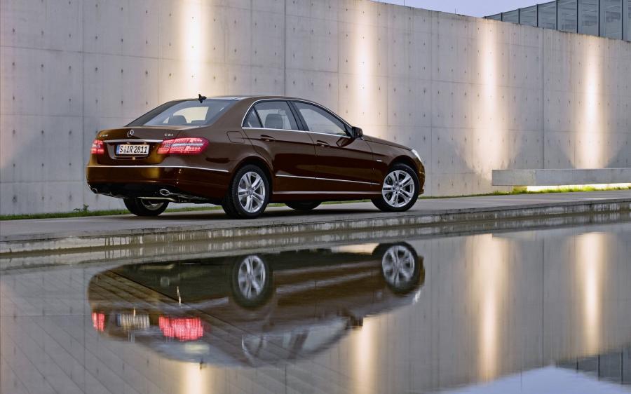  Mercedes-Benz E-Class 2009 года  (фото 41 из 74)